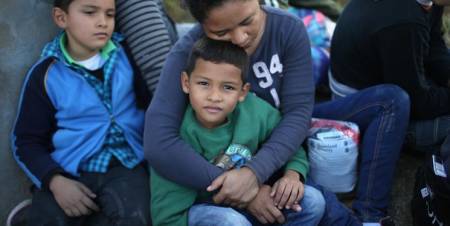 بودجه فعالیت‌های فوق‌برنامه کودکان مهاجر در پناهگاه‌های آمریکایی قطع شد